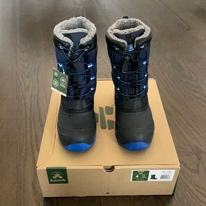 Brand new Kamik Rapha size 4